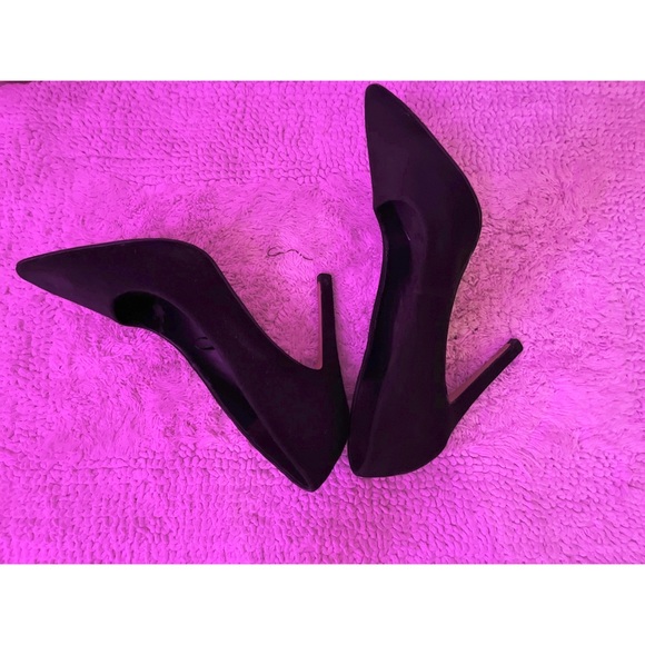 Forever 21 solid black heels - Picture 8 of 8